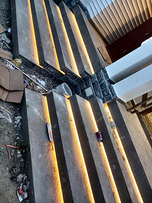 LED strip kwenye kila daraja la ngazi — Gibons Electrical Solutions, Dar es Salaam